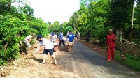 Peduli Lingkungan, Pemdes Pattallassang Bersama Warganya Lakukan Kerja Bakti Sosial