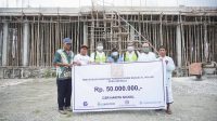 Harita Nickel sumbang Rp50 juta untuk pembangunan Masjid Al-Ikhlas Desa Akegula