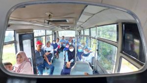 Bus dinas perhubungan difungsikan antar jemput PNS di Boltim