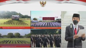 Presiden Joko Widodo lantik 700 Perwira TNI dan Polri