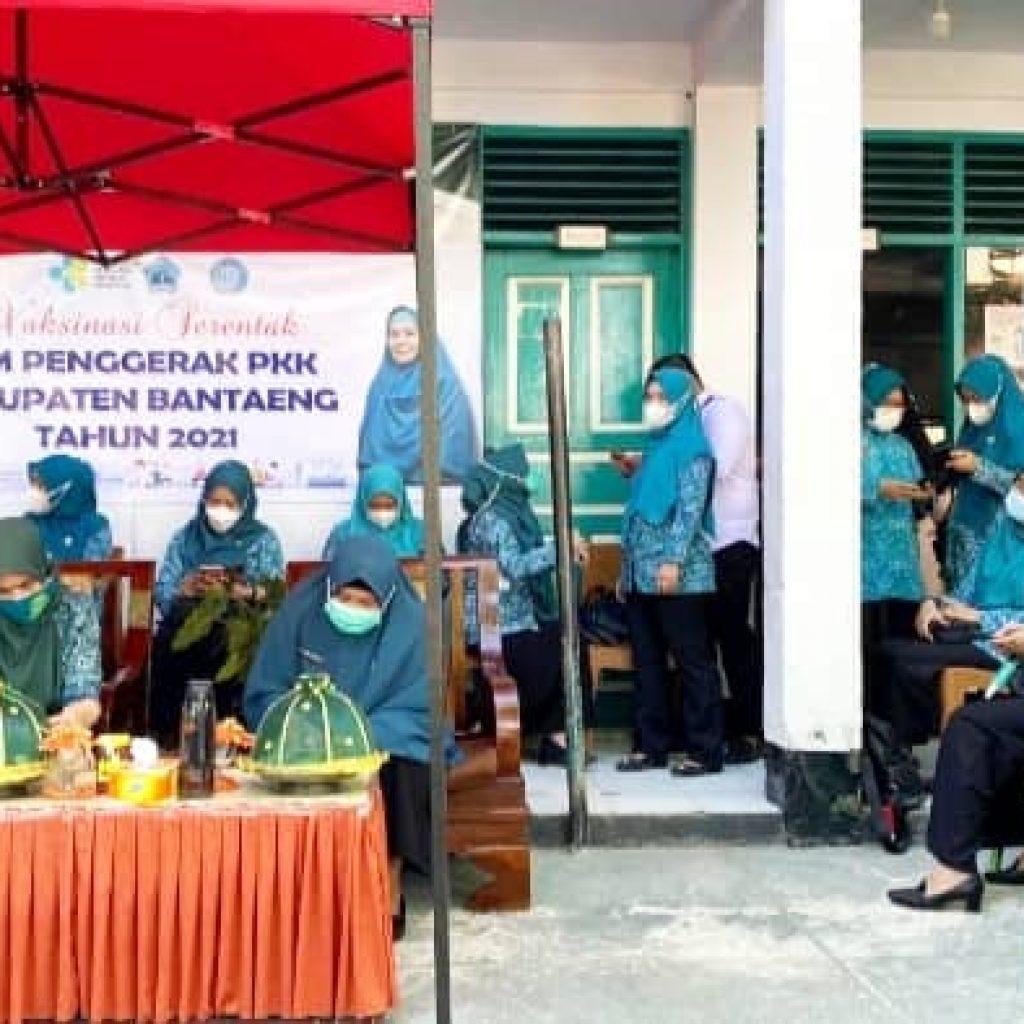 Ketua TP-PKK Bantaeng sebut vaksin itu aman, jangan percaya hoaks