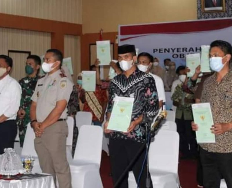 Warga Bantaeng terima 1300 sertifikat tanah objek reforma agraria