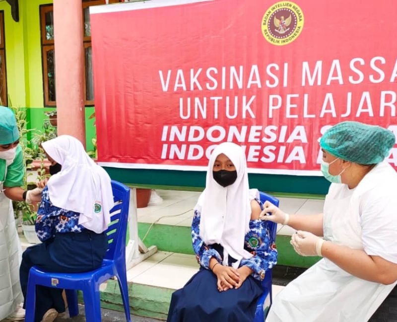 Ratusan Siswa MTs Negeri 1 Boltim ikut vaksinasi oleh Badan Intelejen Negara