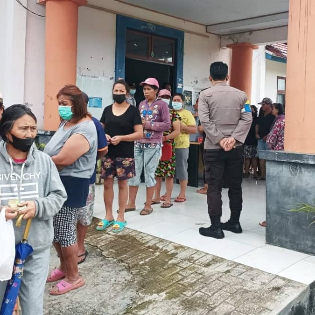 Pemda Boltim gandeng Bulog operasi pasar minyak goreng di Mooat