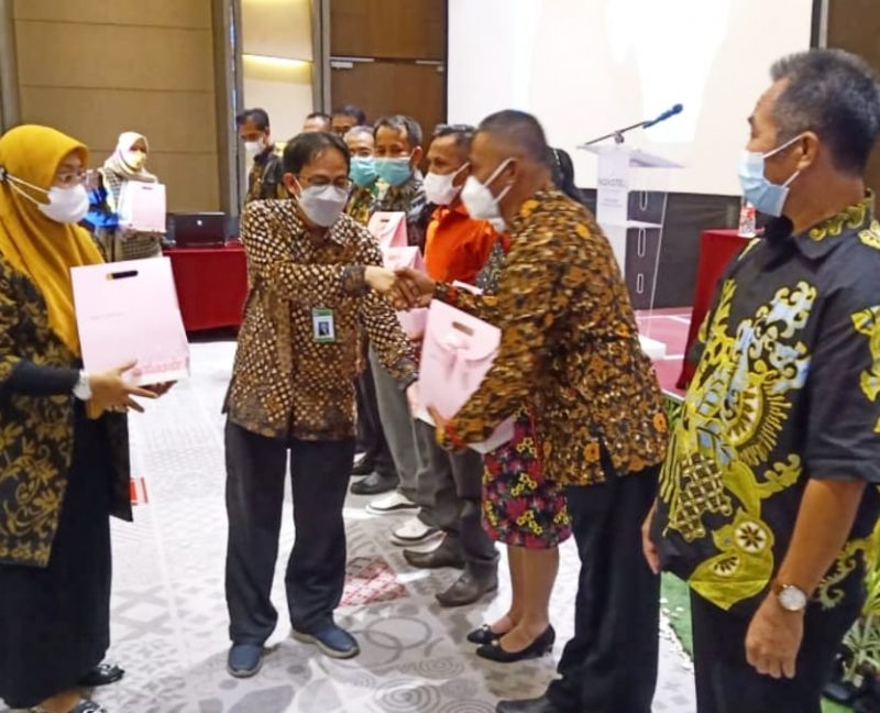 Yusri Damopolii apresiasi Rudianto Mamonto jadi peserta terbaik Advokasi Implementasi Merdeka Belajar Regional IV