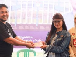 Rahman Salehe berbagi rejeki dan pasar murah di Desa Molobog Barat