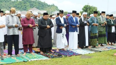 Bupati Boltim laksanakan Sholat Idul Adha di Lapangan Bogani Kotabunan