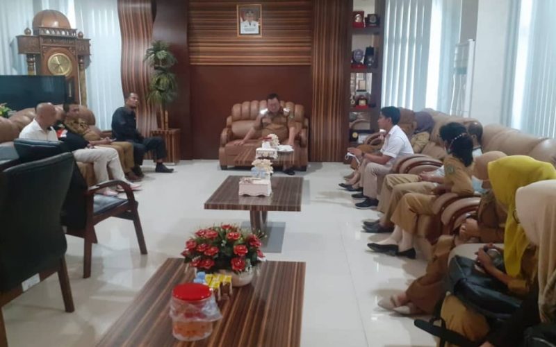 Puluhan Pegawai Puskesmas Bongo Nol tolak Kapus Novita Kunusa