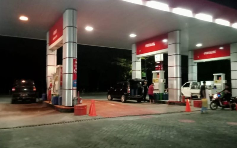 SPBU Lamalaka Bantaeng Jual Solar dan Pertalite Saat Tengah Malam ke Pengecer