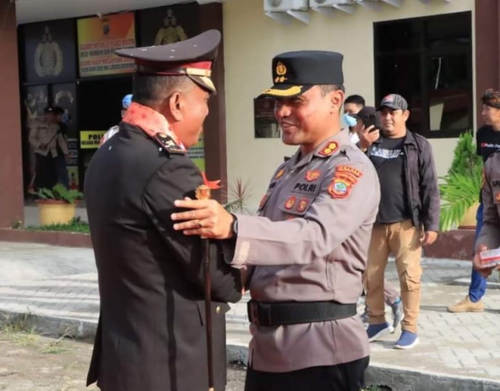 Kapolres I Dewa Agung pimpin Sertijab Waka Polres Boltim dan Kasat Lantas