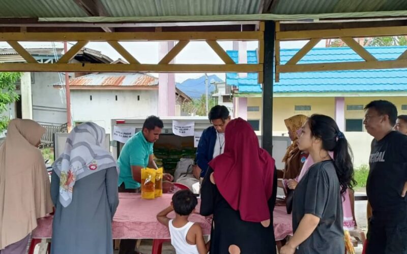 Dinas Ketahanan Pangan Boltim fasilitasi Bulog gelar pasar murah di Tutuyan