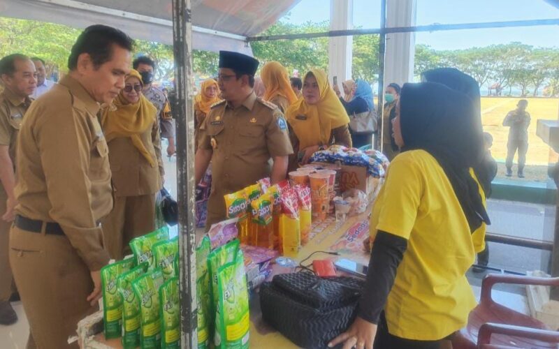Penuhi kebutuhan warga, Pemkab Bantaeng gelar pasar murah di Tribun Pantai Seruni