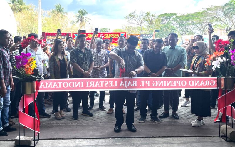 Resmikan gudang produksi PT Baja Lestari Indotama, ini harapan penjabat Bupati Bantaeng Andi Abubakar