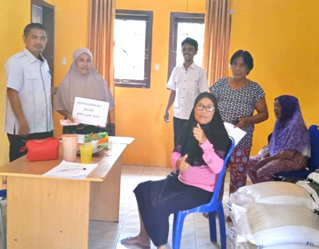 Pemdes Paret Timur salurkan BLT April-Juni kepada 46 Keluarga Penerima Manfaat