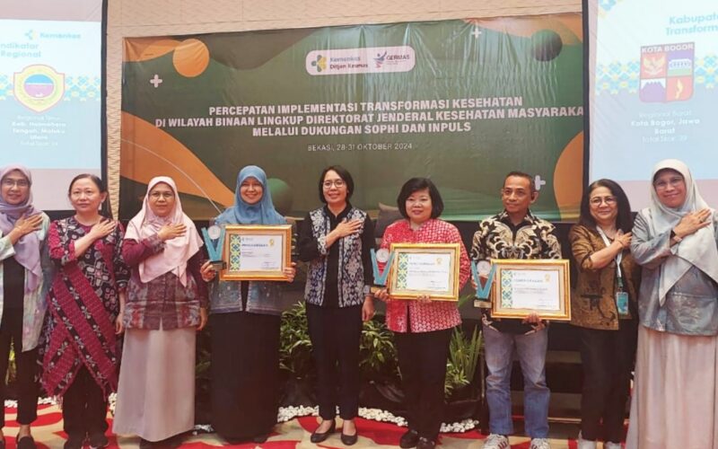 Pemerintah Boltim Raih Penghargaan Transformasi Kesehatan Terbaik Regional Tengah