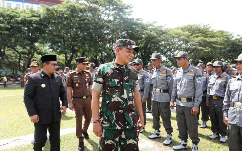 Jaga Keamanan Pilkada, Penjabat Bupati Bantaeng Andi Abubakar Kukuhkan Satgas Linmas dan Satlinmas