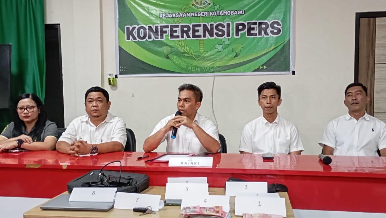 Kepala Kejari Kotamobagu, Elwin Agustian Khahar, SH, MH,