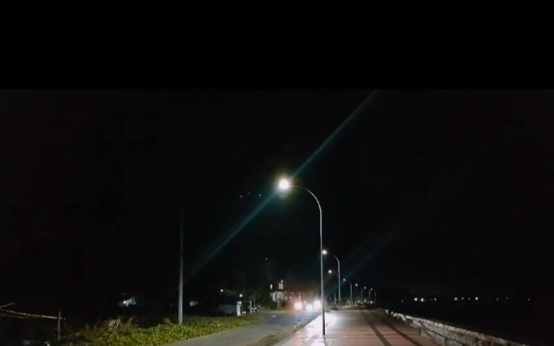 Akhirnya lampu jalan pesisir pantai Lamalaka kembali nyala, Warga: Terima kasih Bupati Bantaeng