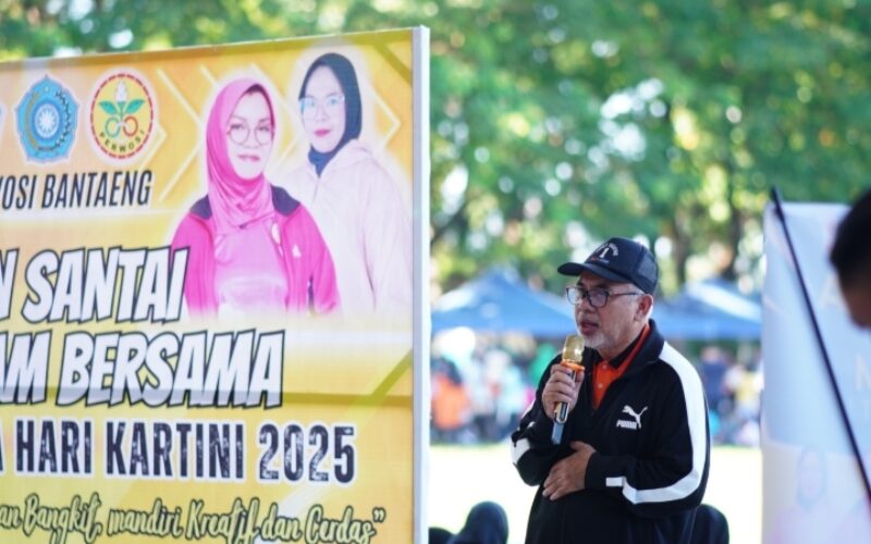 Peringati Hari Kartini, Wabup Bantaeng Sahabuddin hadiri jalan santai di pantai seruni