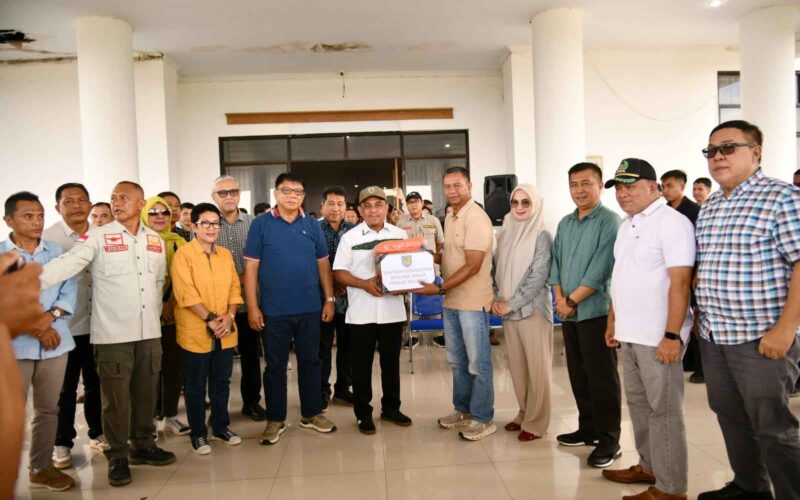 Yusra Alhabsyi Serahkan Bantuan, Oscar Manoppo: Terima Kasih atas Kepedulian