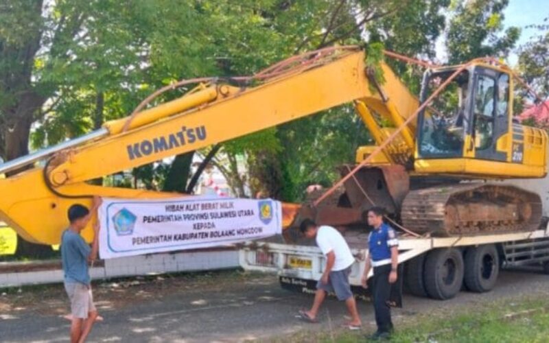 Bupati Bolmong Apresiasi Hibah Alat Berat dari Gubernur YSK