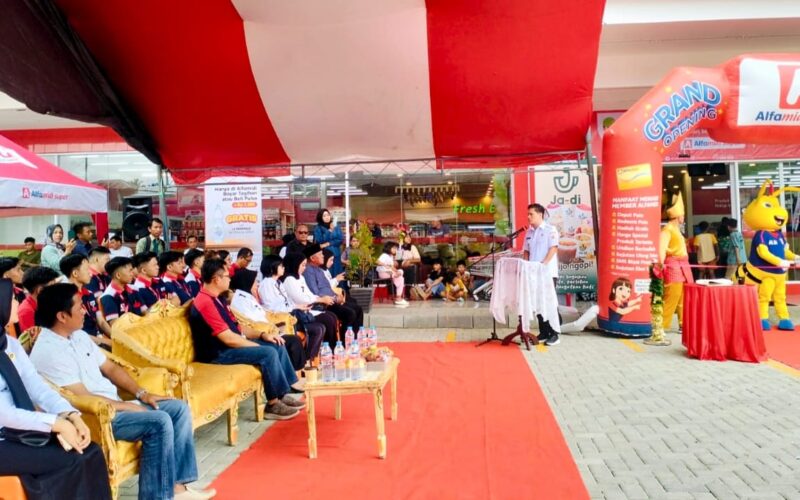 Wakil Wali Kota Kotamobagu resmikan Alfamidi Super Kotobangon