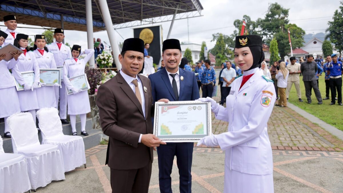 Wali Kota Weny Gaib tetapkan Paskibraka 2024 sebagai Duta Pancasila 2025