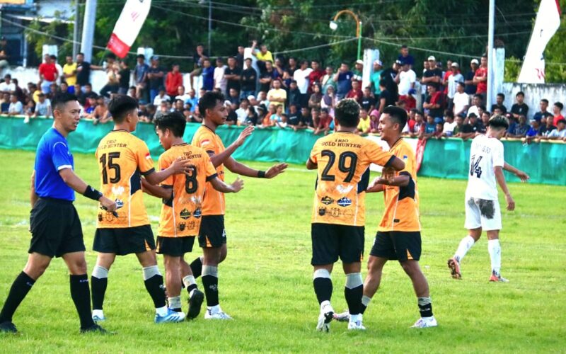 Trio Gold Hunter taklukan Modayag FC 6-0 di Bupati Cup Boltim 2025