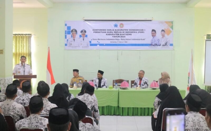 Hadiri Pembukaan Konkerkab PGRI, ini pesan Bupati Uji Nurdin