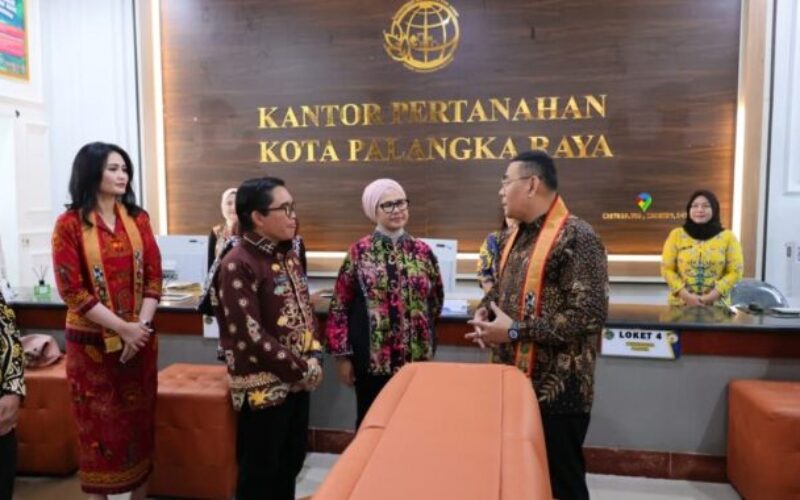 Wamen ATR Ossy Dermawan Tinjau Layanan Kantah Palangkaraya
