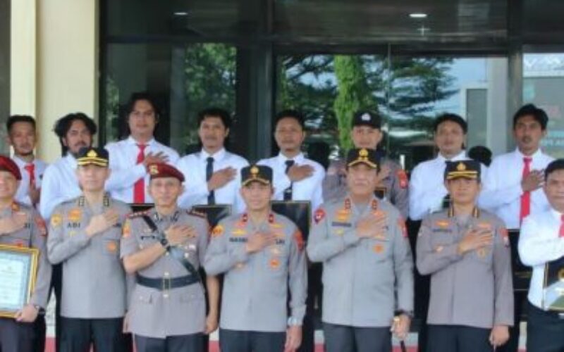 Ungkap Kasus Curanmor, 12 Personel Polres Bantaeng sabet penghargaan dari Kapolda Sulsel 