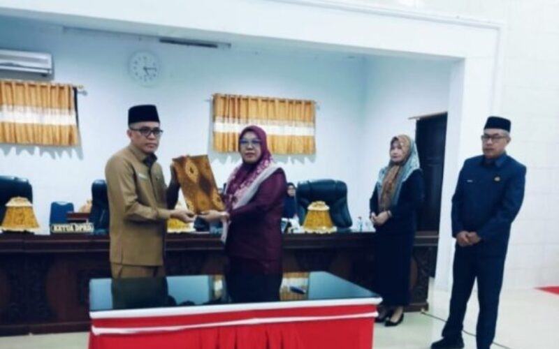 Sekda Bantaeng Abdul Wahab, hadiri penetapan DPRD rekomendasi atas LKPJ T.A 2025