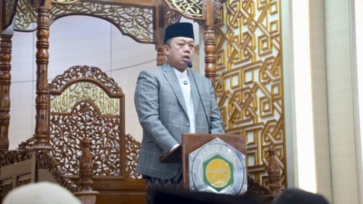 Jadi Khatib Idul Adha: Menteri Nusron Ajak Umat Sembelih Ego