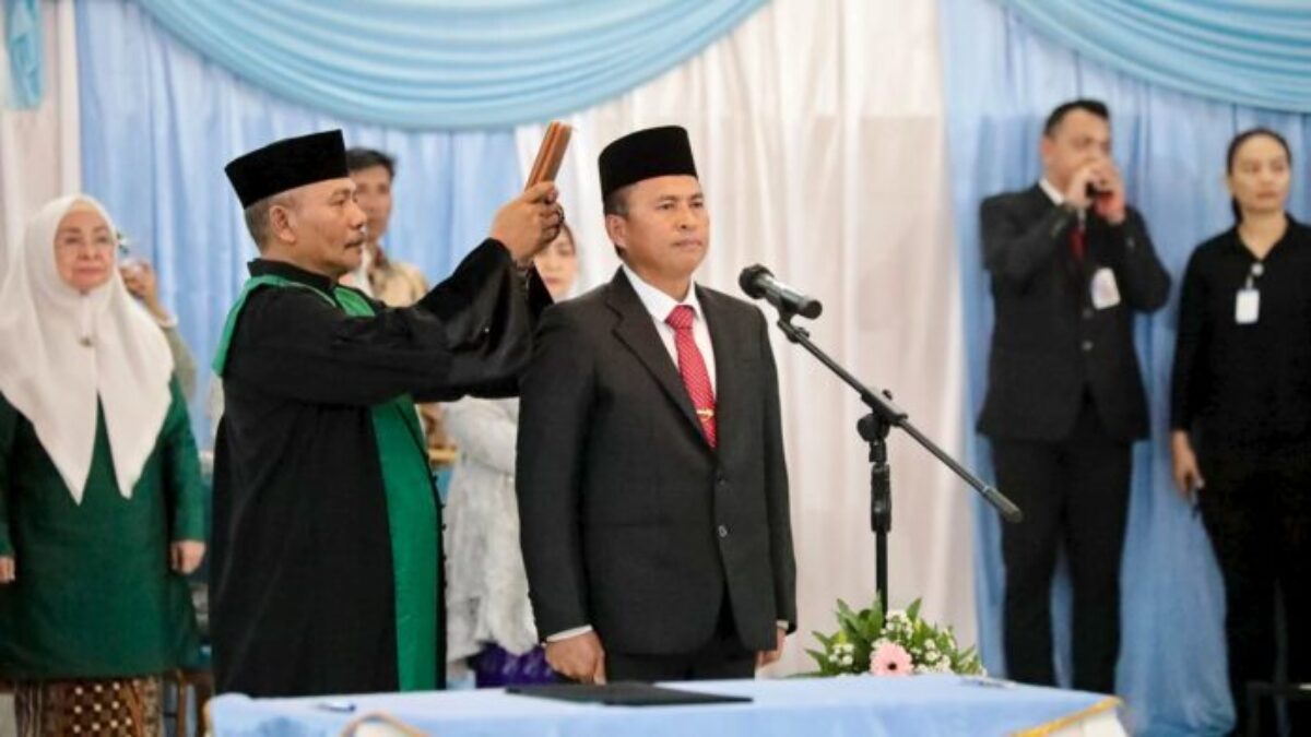 Gubernur Sulut  Lantik Tahlis Gallang Jadi Sekda Definitif
