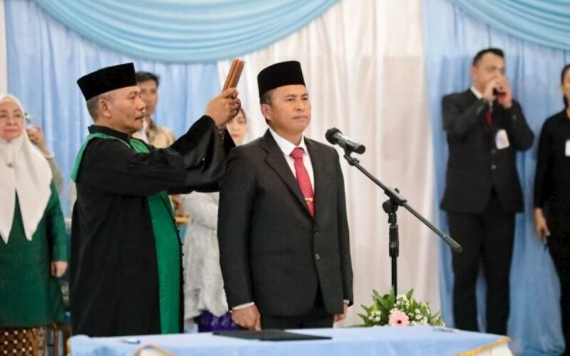 Gubernur Sulut  Lantik Tahlis Gallang Jadi Sekda Definitif