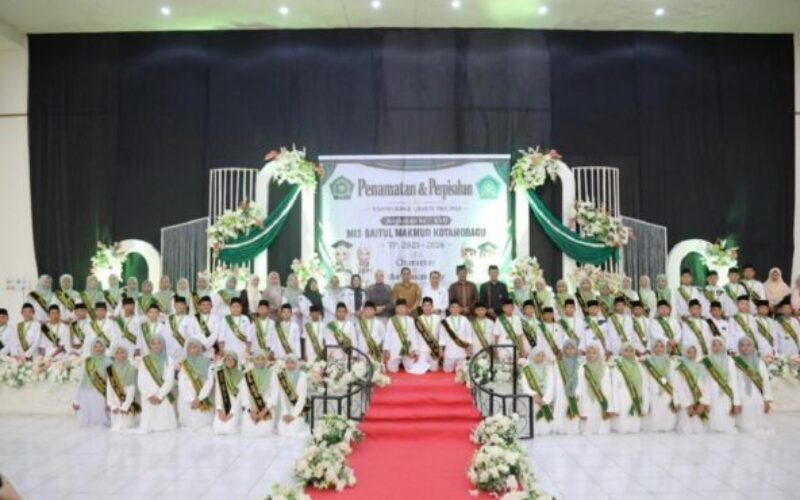 Wali Kota Kotamobagu Hadiri Penamatan MI Baitul Makmur