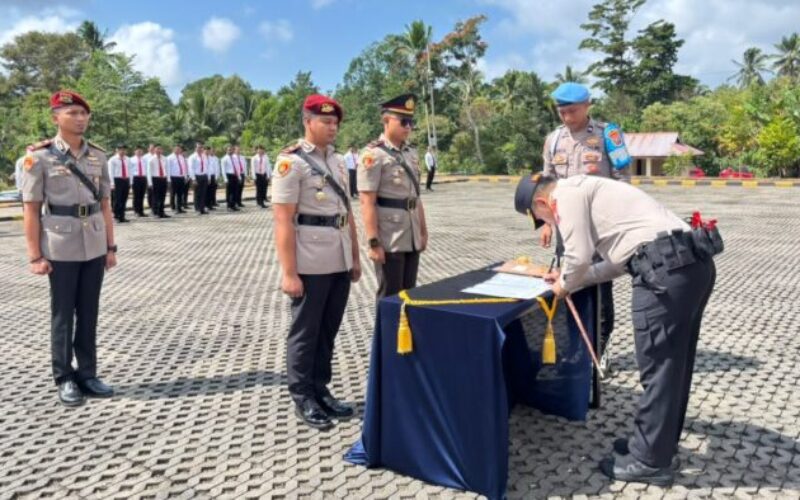Kapolres Mitra Pimpin Sertijab Kasat Reskrim dan Kapolsek Ratatotok
