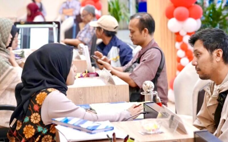 PELATARAN Bantu Warga Makassar Urus Pertanahan di Akhir Pekan