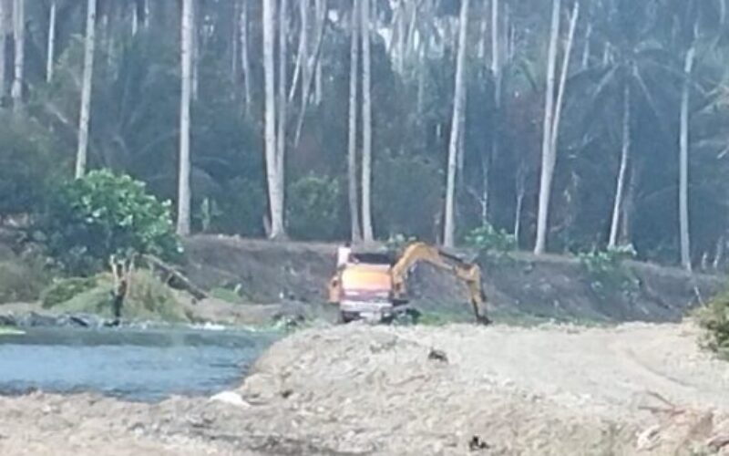 Material Sungai Dikeruk Alat Berat, Warga Minta Polres Bolmong Usut Legalitasnya